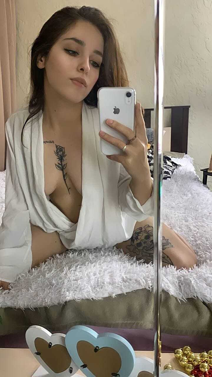 Проститутка Питера Лариса с 2 размером груди предлагает интим услуги у метро Обводный канал  +7(981)155-42-85 